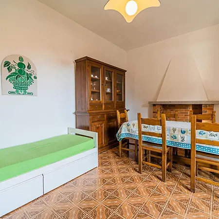 La Chiusa Apartment *